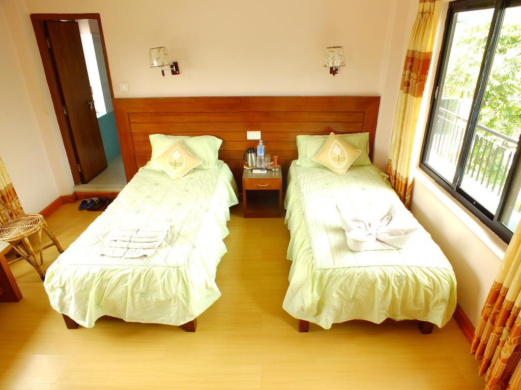 Hotel Greenland Pokhara Esterno foto