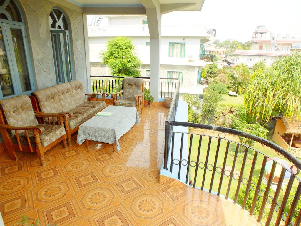 Hotel Greenland Pokhara Esterno foto